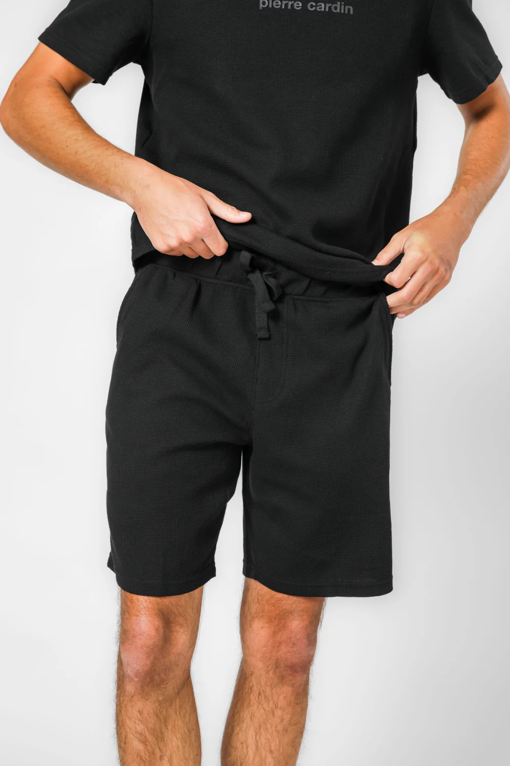 סט פנאי קצר וופל PIERRE CARDIN בצבע שחור - Image 12