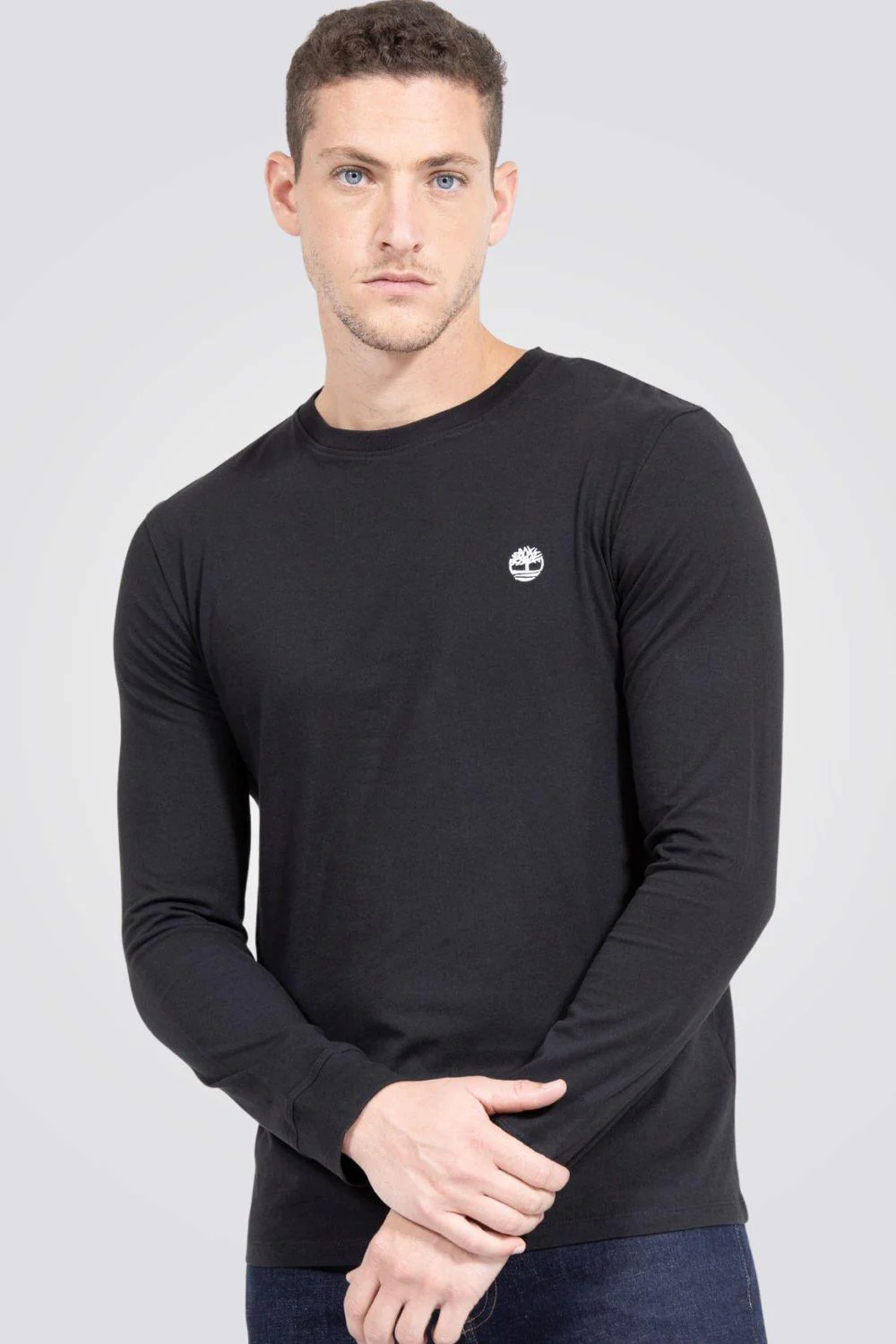 טישירט SLIM FIT שחורה