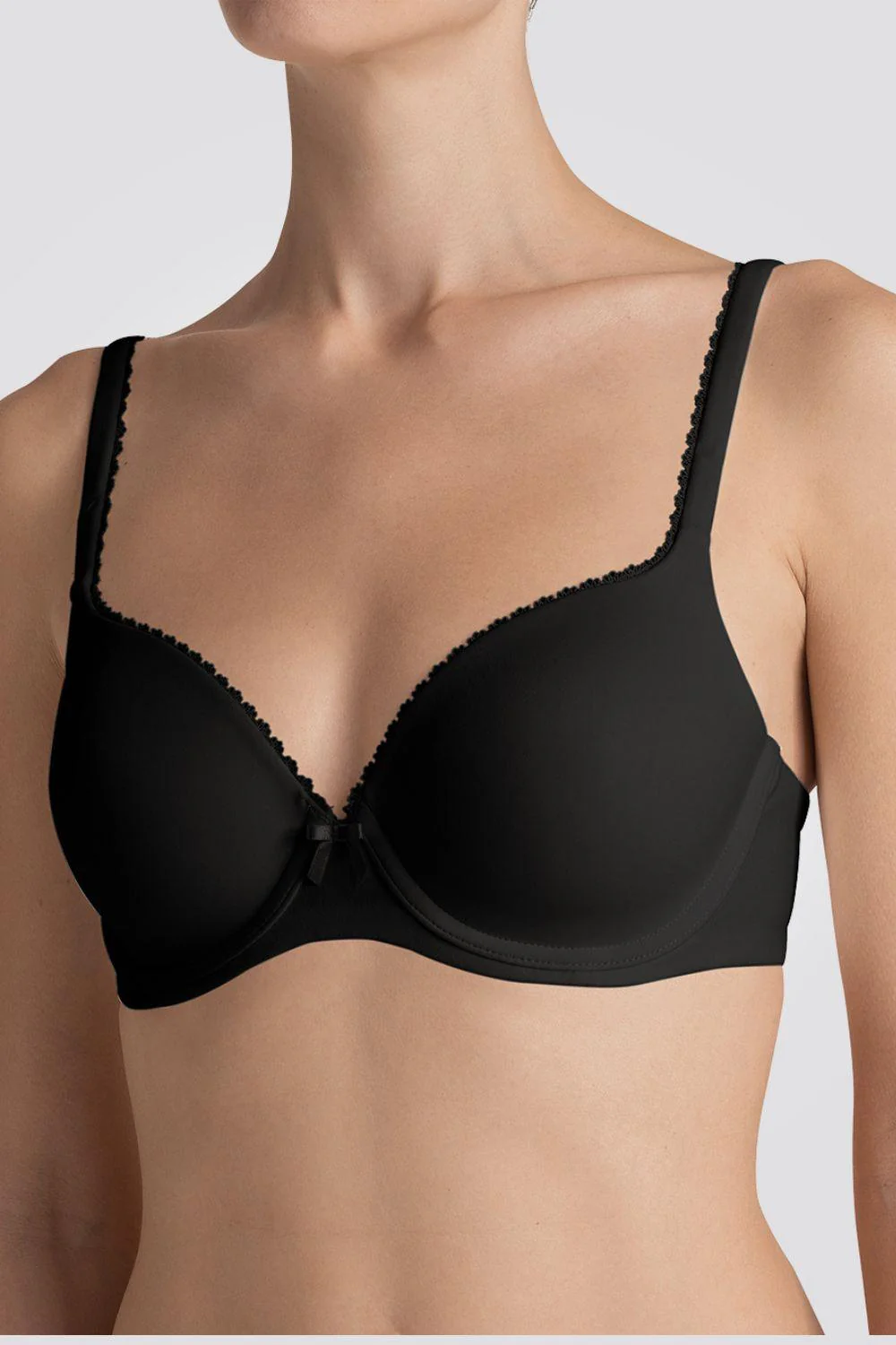 חזייה מרופדת PERFECTLY SOFT בצבע שחור | טריומף