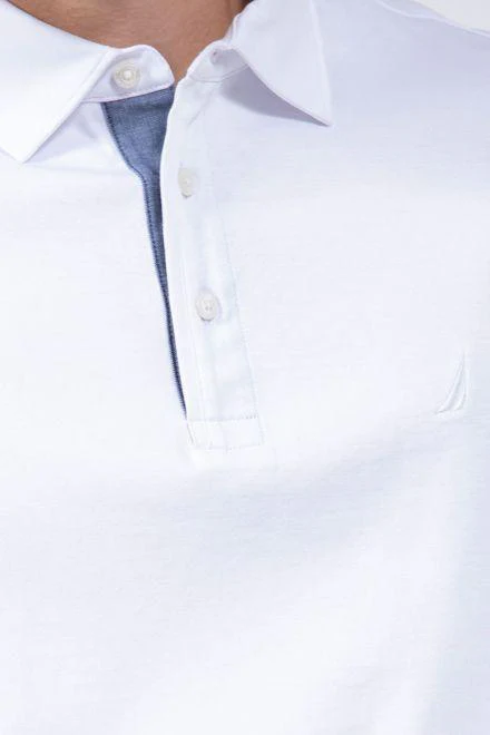 פולו SLIM FIT מנדף זיעה בצבע לבן - Image 2