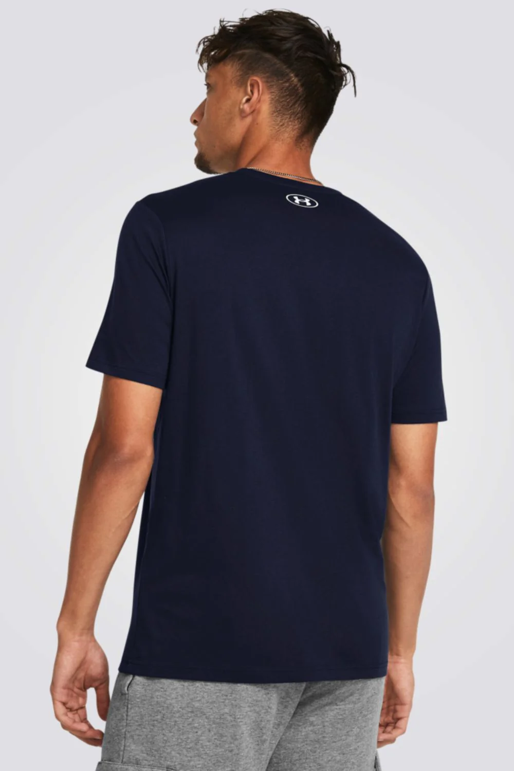 טישירט לגברים SPORTSTYLE LOGO UPDATE בצבע נייבי ולבן - Image 2