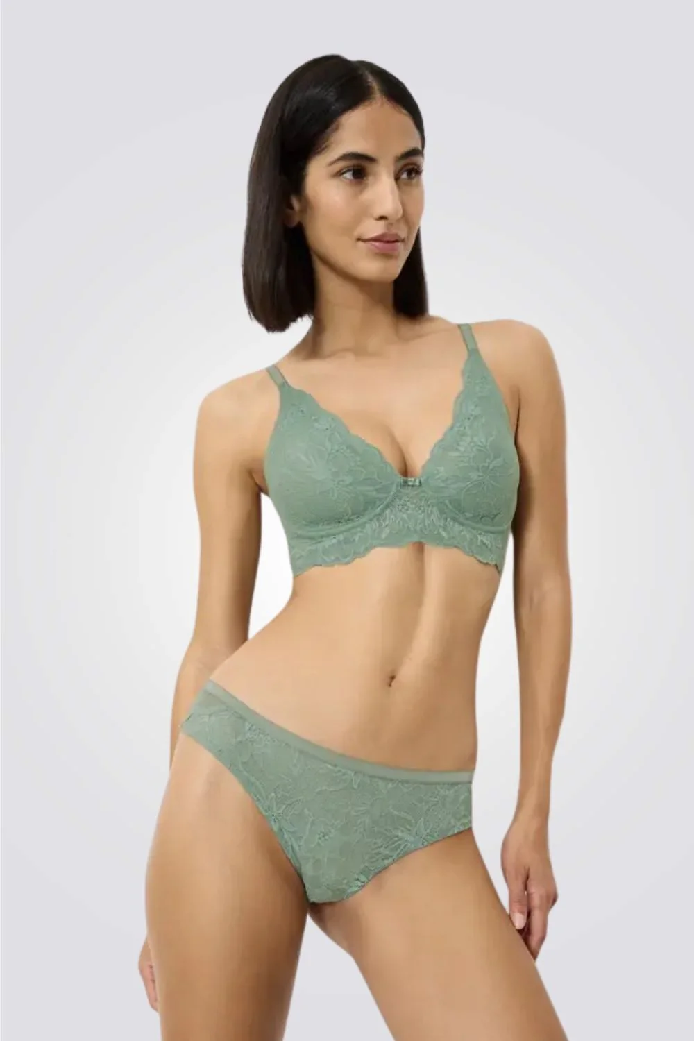 חזיית תחרה Amourette Charm T N03 בצבע ירוק - Image 3