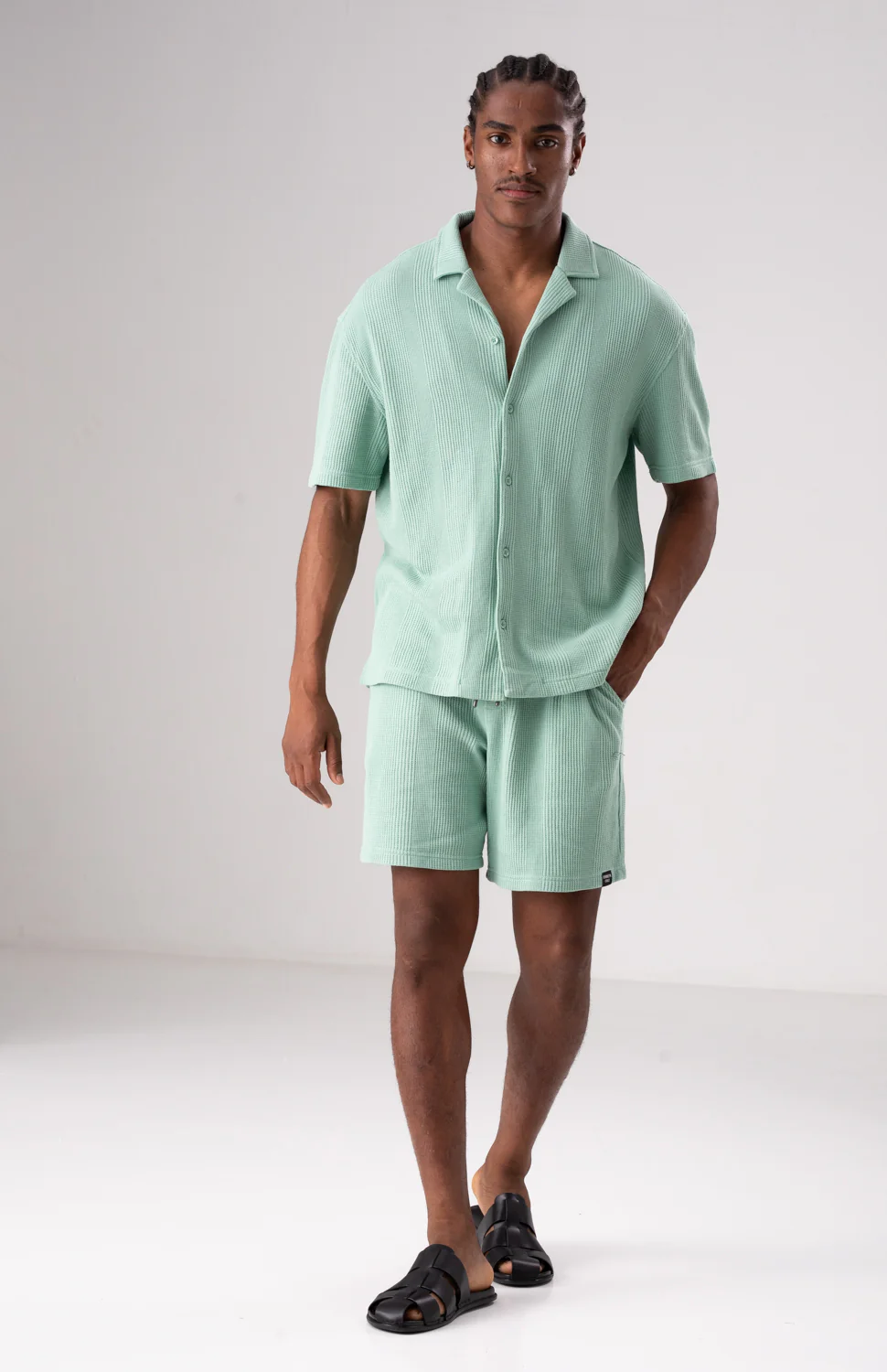 מכנסי ברמודה סריג בטקסטורת משבצות