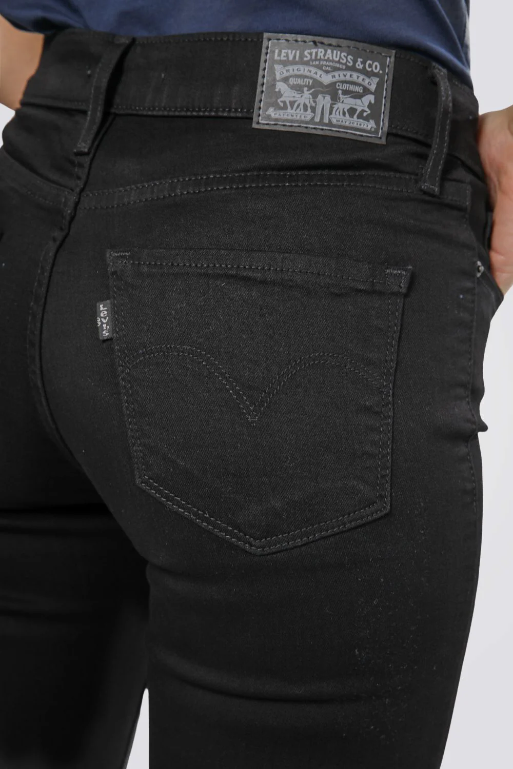 ג'ינס לנשים 311 SHAPING SKINNY - Image 5