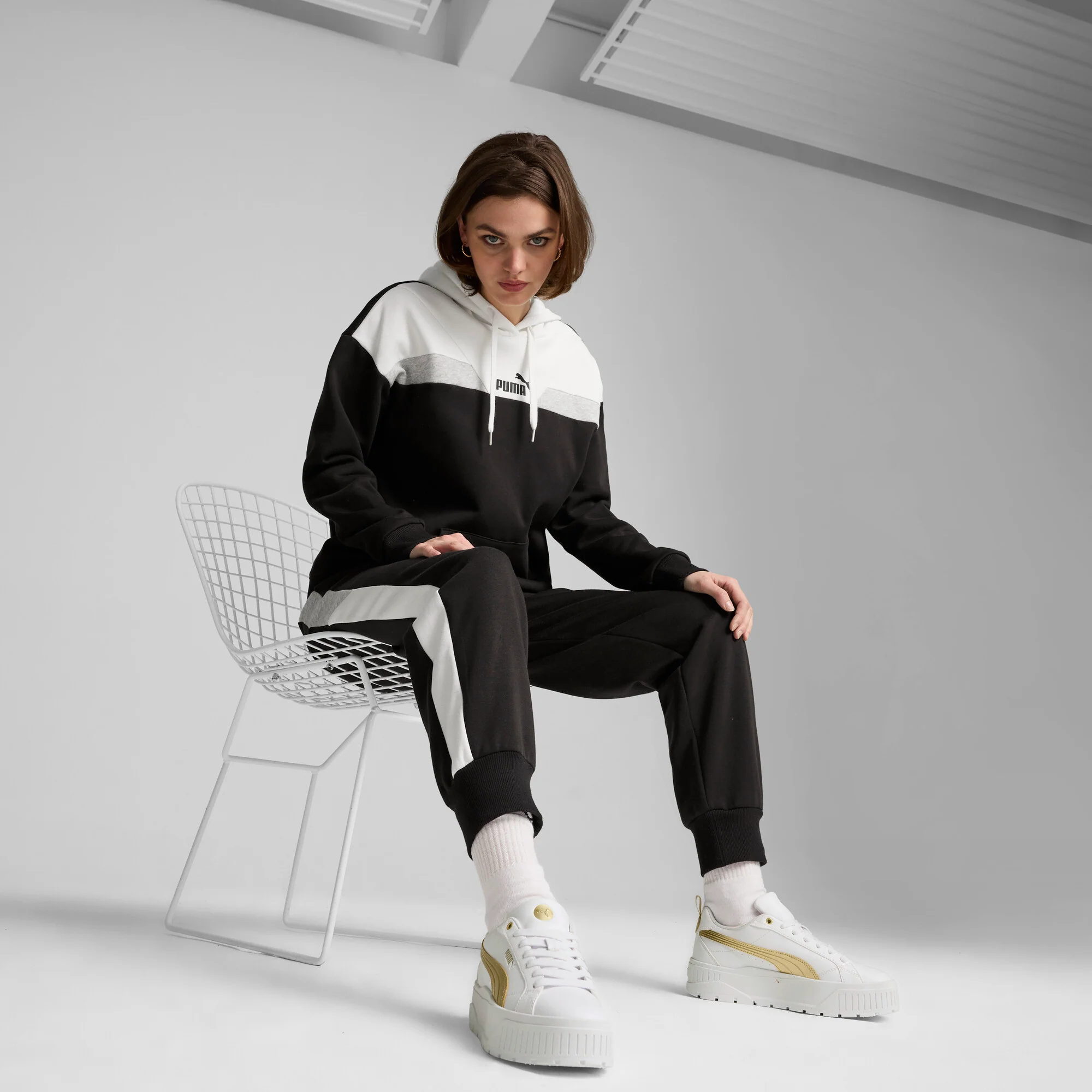 קפוצ'ון POWER Hoodie לנשים בצבע שחור ולבן - Image 7