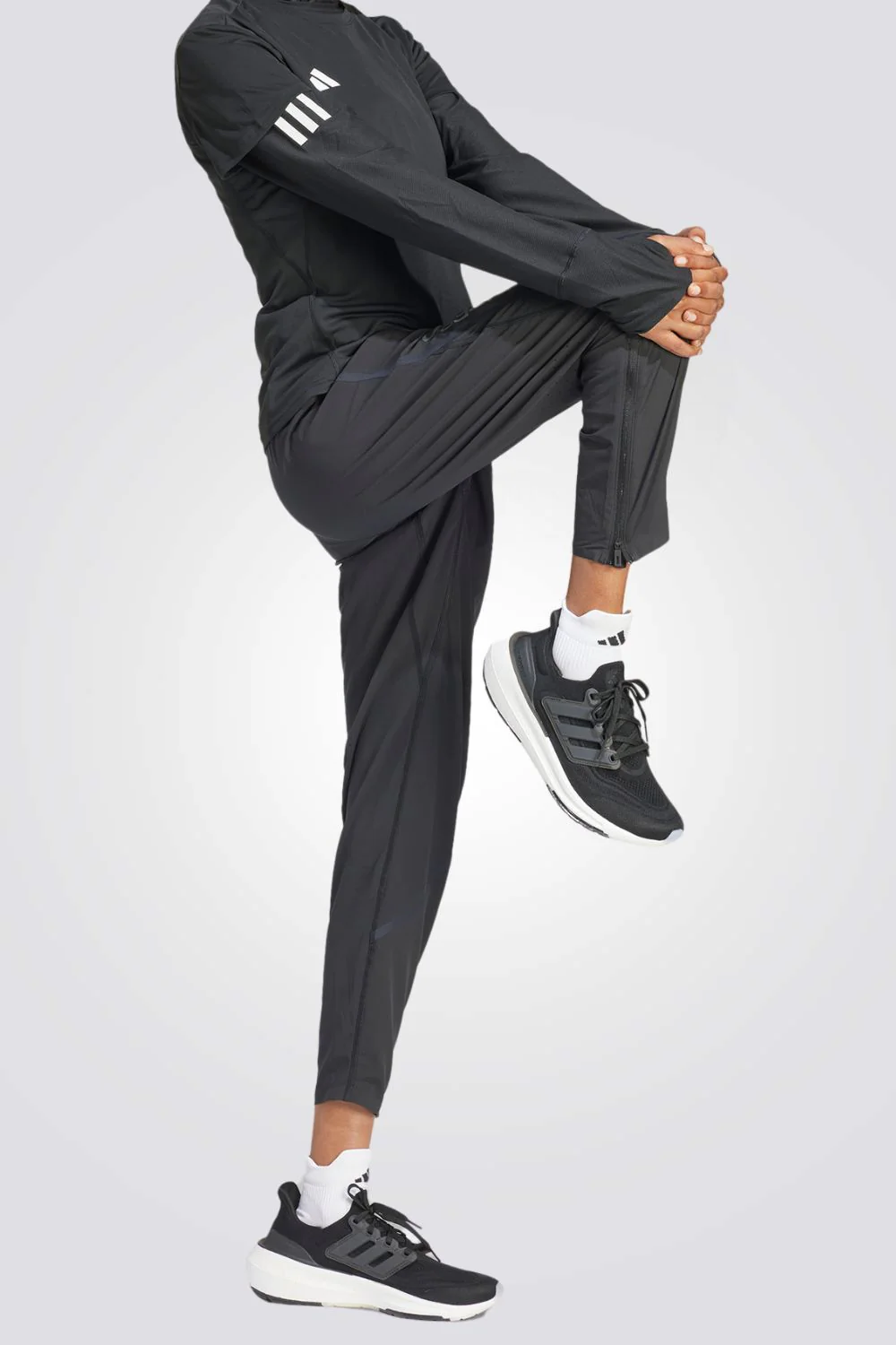 טישירט לנשים ADIZERO ESSENTIALS בצבע שחור | אדידס - Image 3