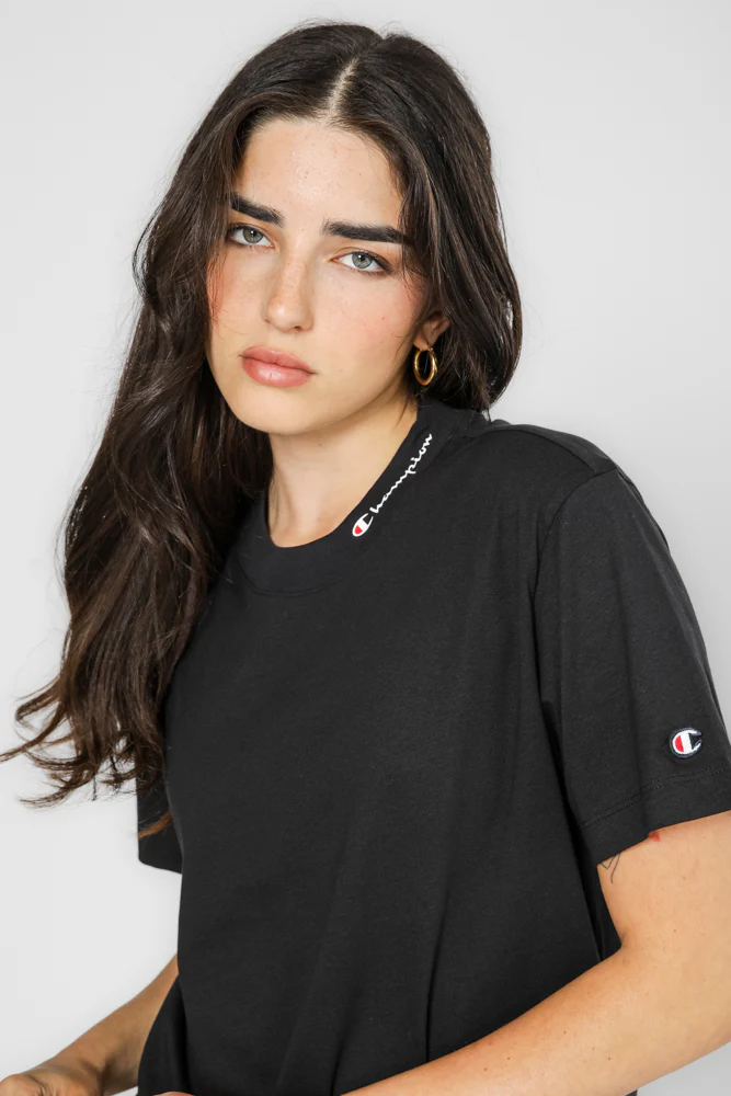 טישירט לנשים Crewneck בצבע שחור - Image 6