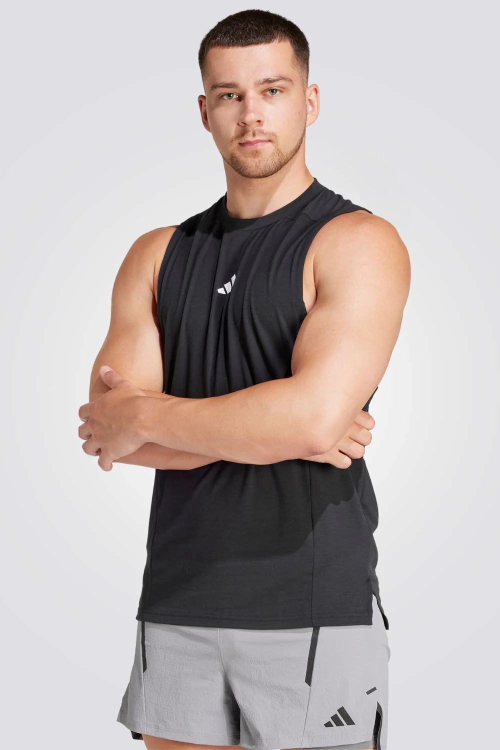 גופיייה לגברים DESIGNED FOR TRAINING בצבע שחור