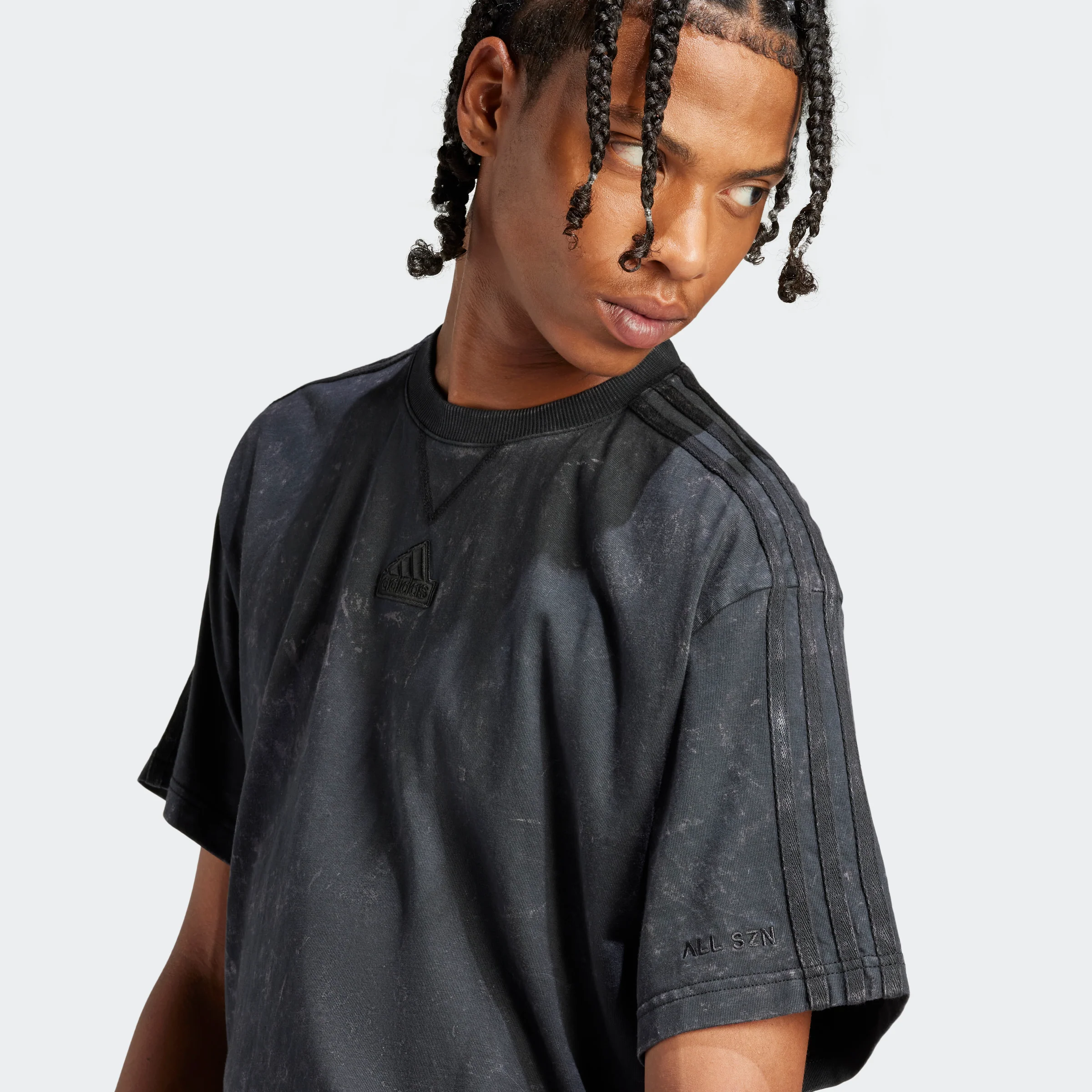 טישירט לגברים ALL SZN 3-STRIPES בצבע שחור - Image 5