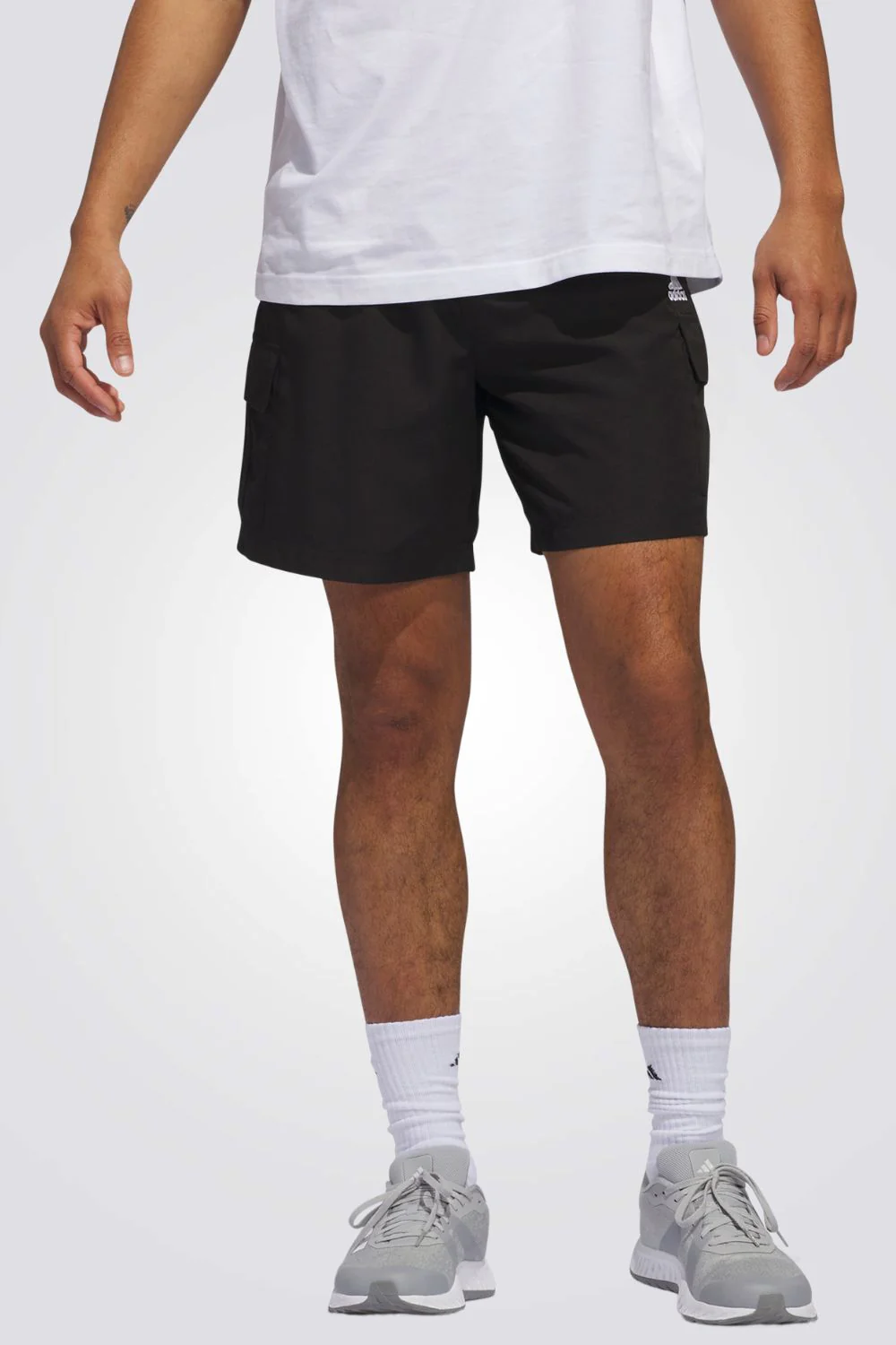 מכנסיים קצרים לגברים ESSENTIALS WOVEN SHORTS בצבע שחור