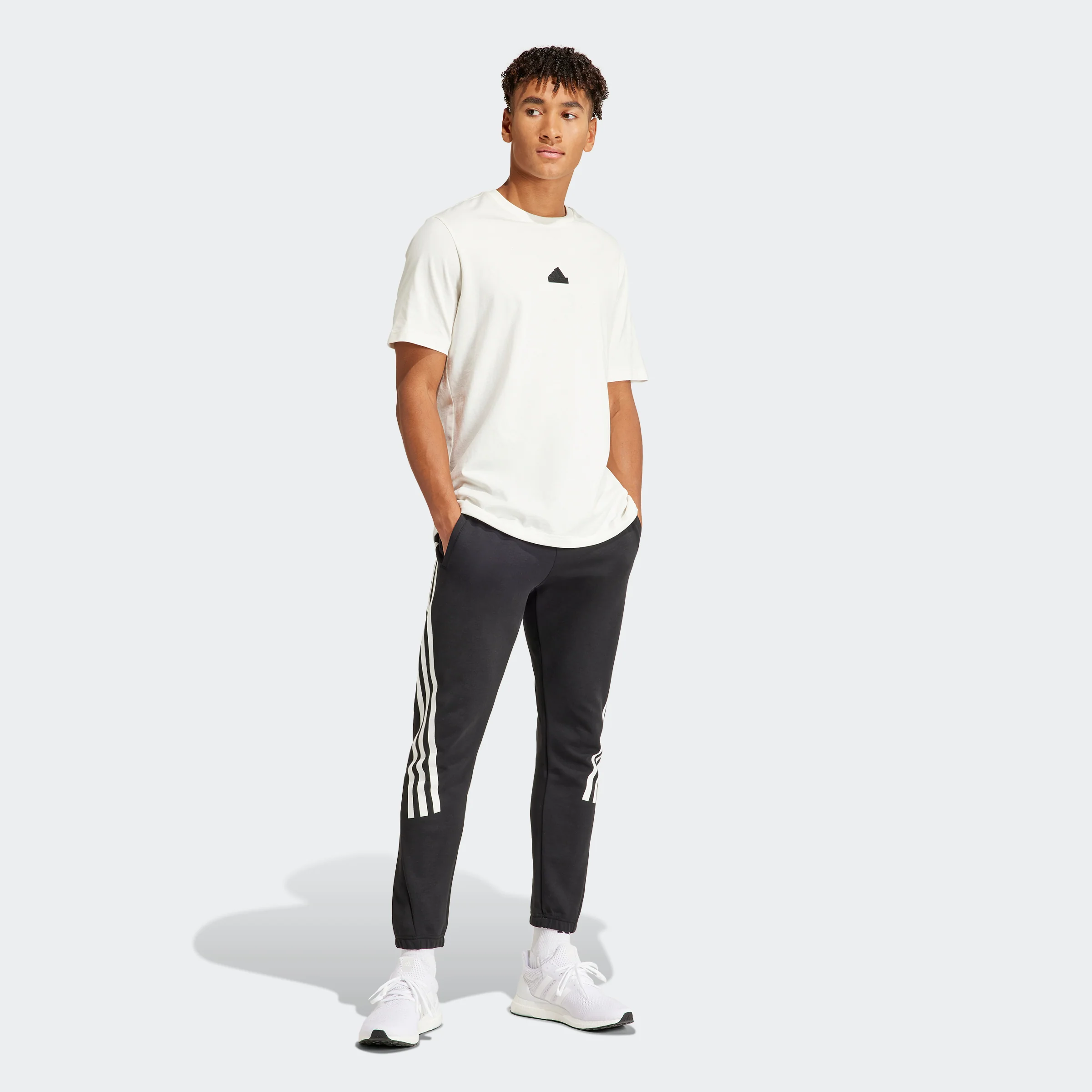 מכנסיים ארוכים FUTURE ICONS 3-STRIPES בצבע שחור - Image 6