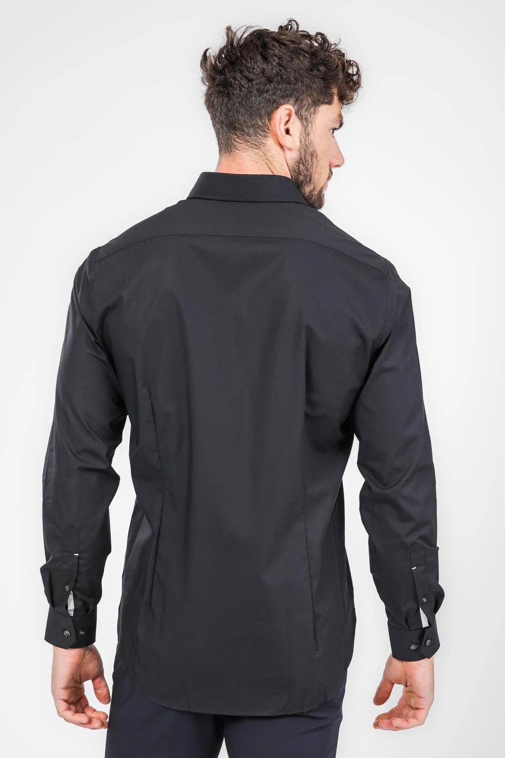 חולצה מכופתרת STRETCH MODERN בצבע שחור - Image 2