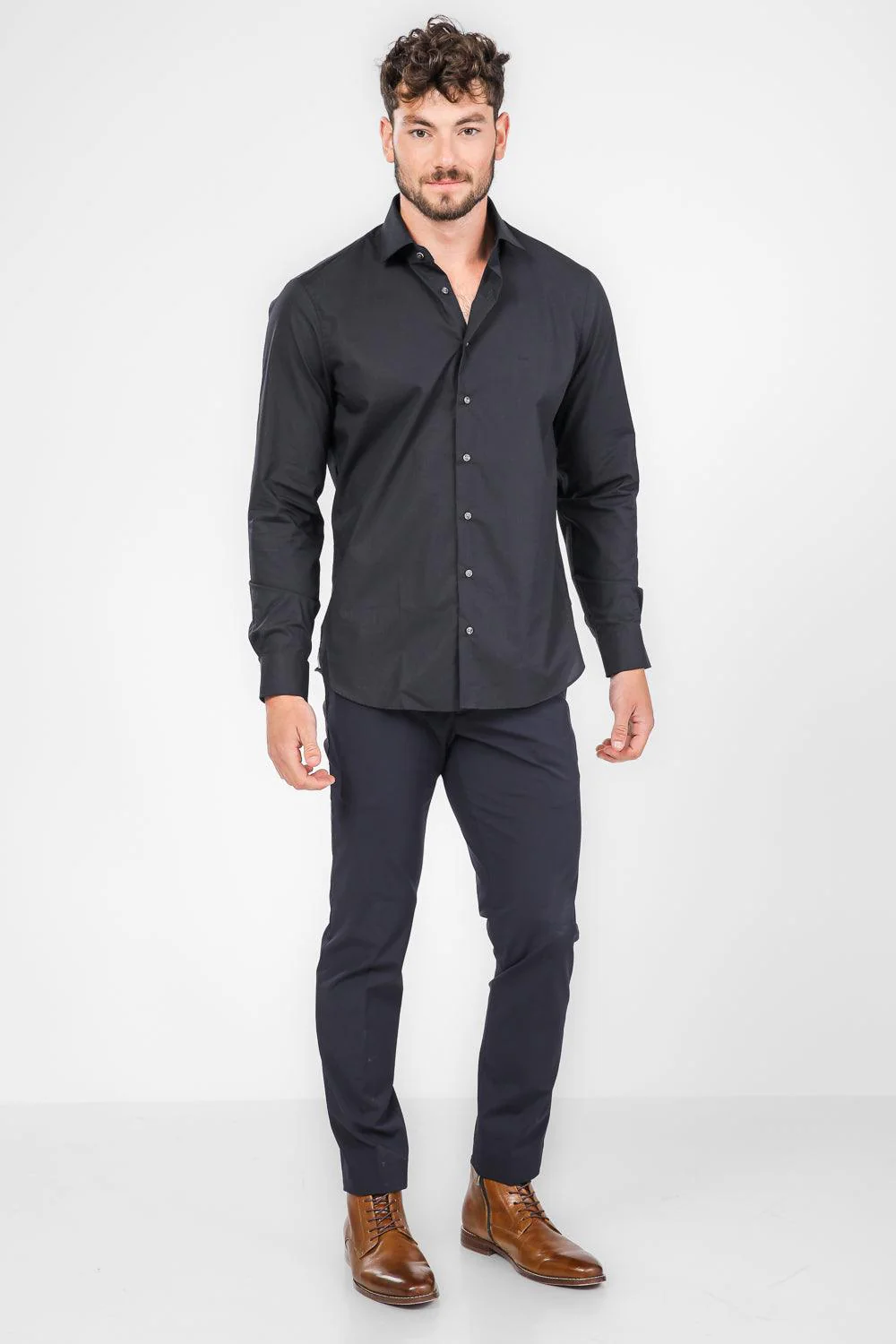 חולצה מכופתרת STRETCH MODERN בצבע שחור - Image 3