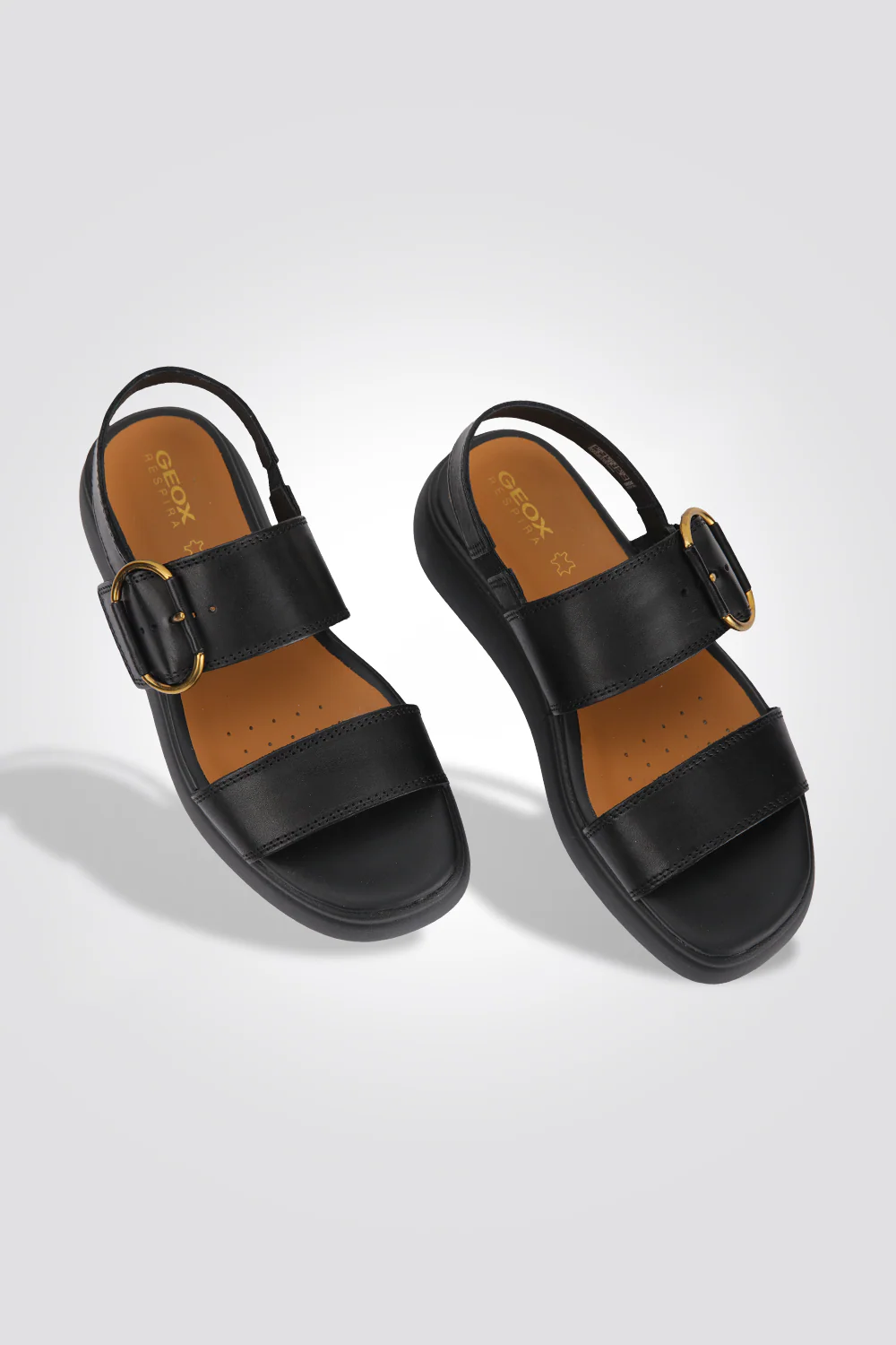 סנדלים לנשים  PELLE TACCO SUP. 3 CM בצבע שחור עם אבזם - Image 2