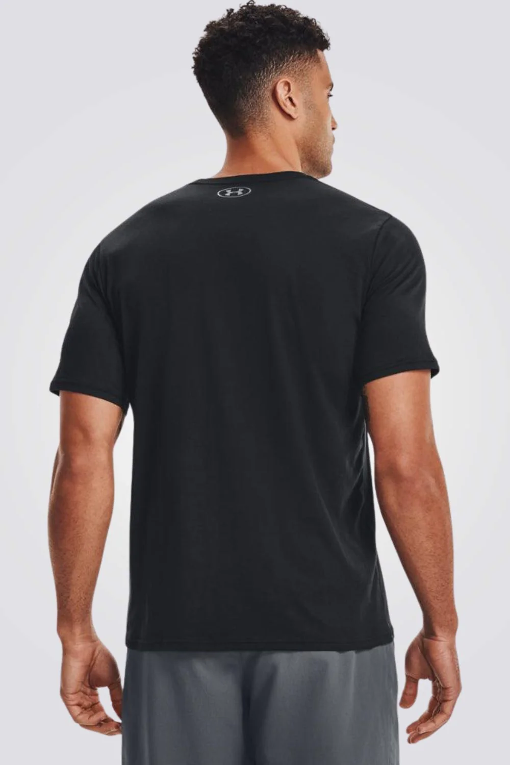 טישירט Sportstyle Left Chest בצבע שחור | אנדר ארמור - Image 2