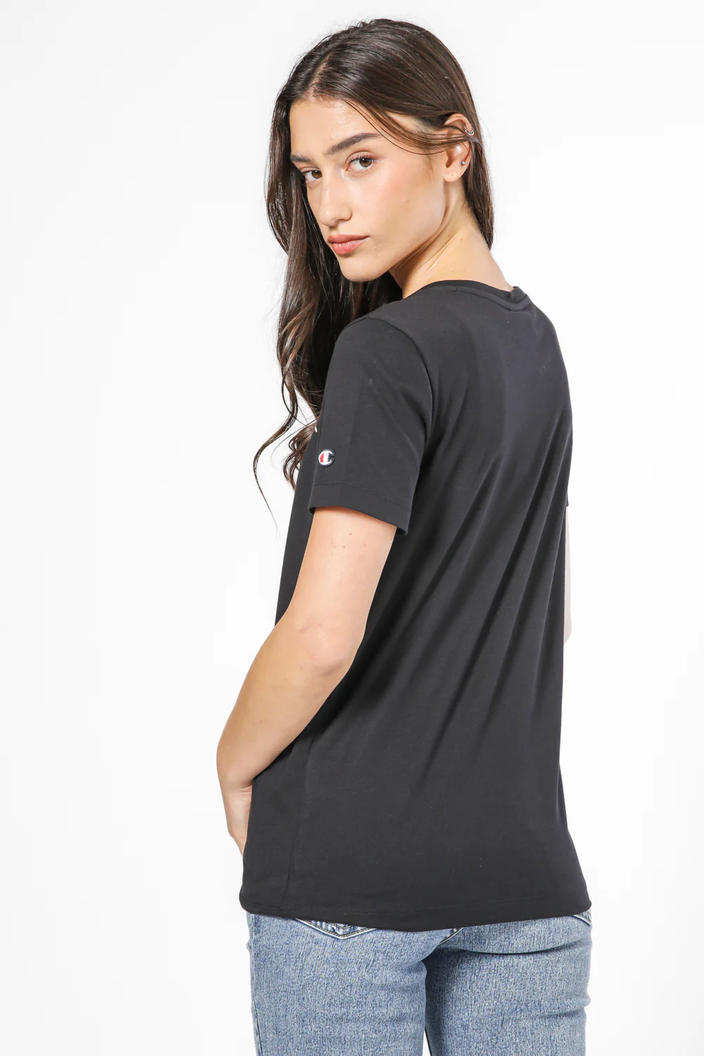 טישירט לנשים Crewneck V Neck בצבע שחור - Image 2