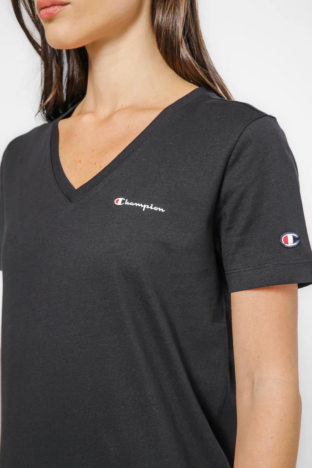 טישירט לנשים Crewneck V Neck בצבע שחור - Image 3
