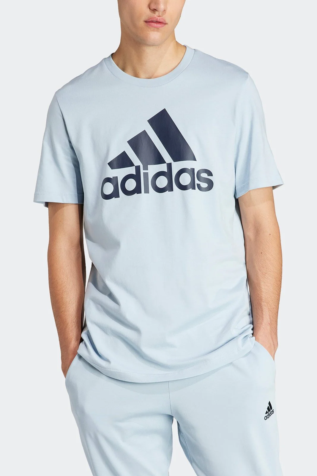 טישירט לגברים  Essentials Single Jersey Big Logo בצבע תכלת - Image 3