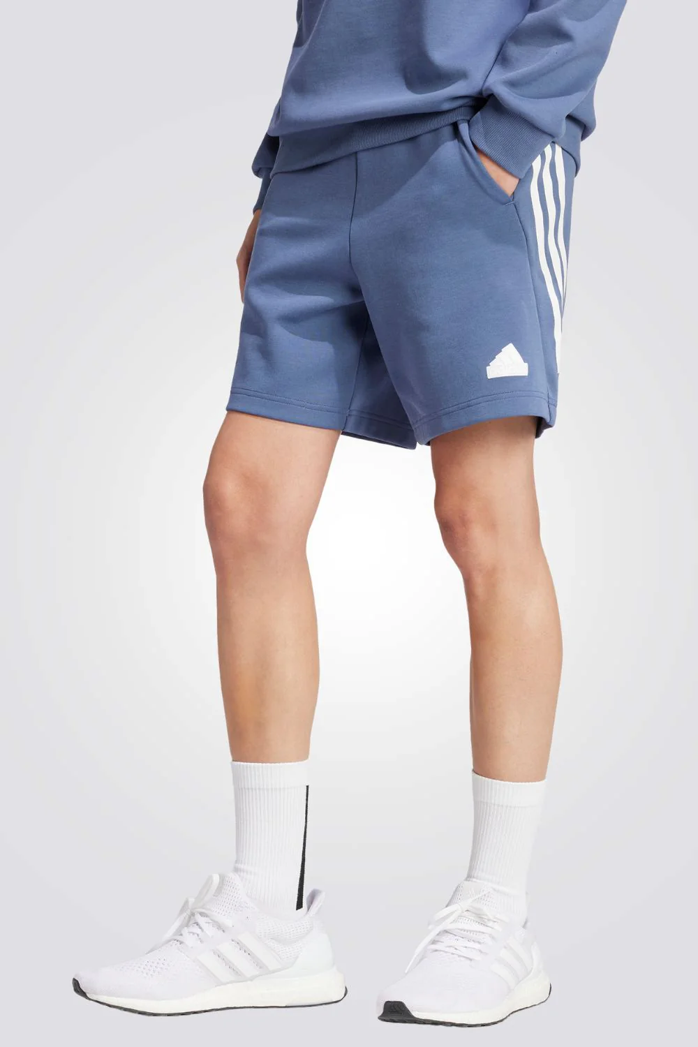 מכנסיים קצרים לגברים FUTURE ICONS 3-STRIPES בצבע כחול ולבן