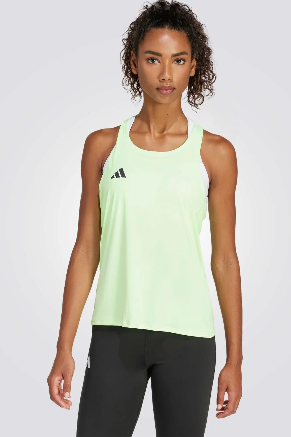 גופייה לנשים ADIZERO ESSENTIALS בצבע ירוק זוהר