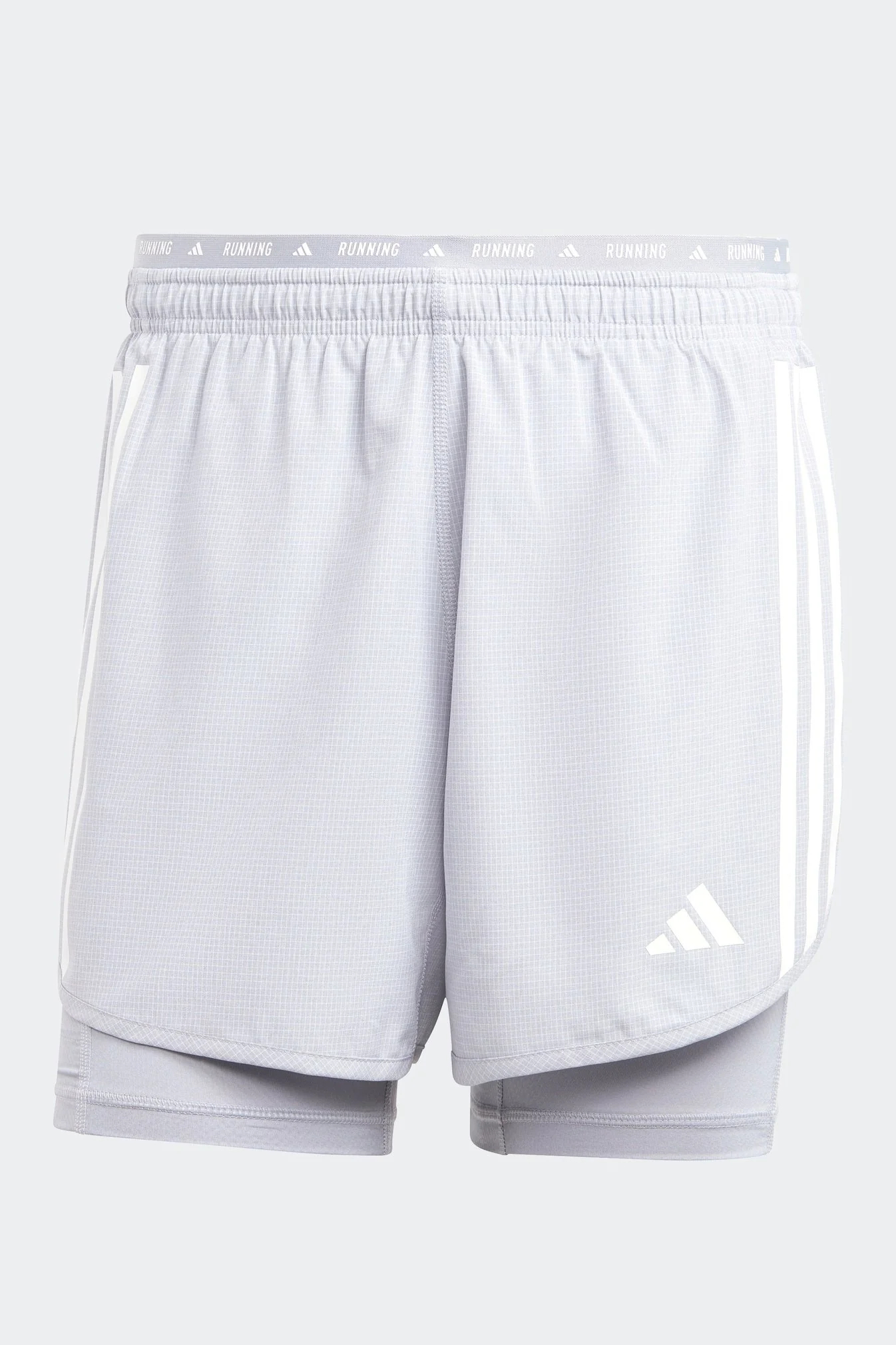 מכנסיים קצרים לגברים OWN THE RUN 3-STRIPES 2-IN-1 בצבע אפור בהיר - Image 6