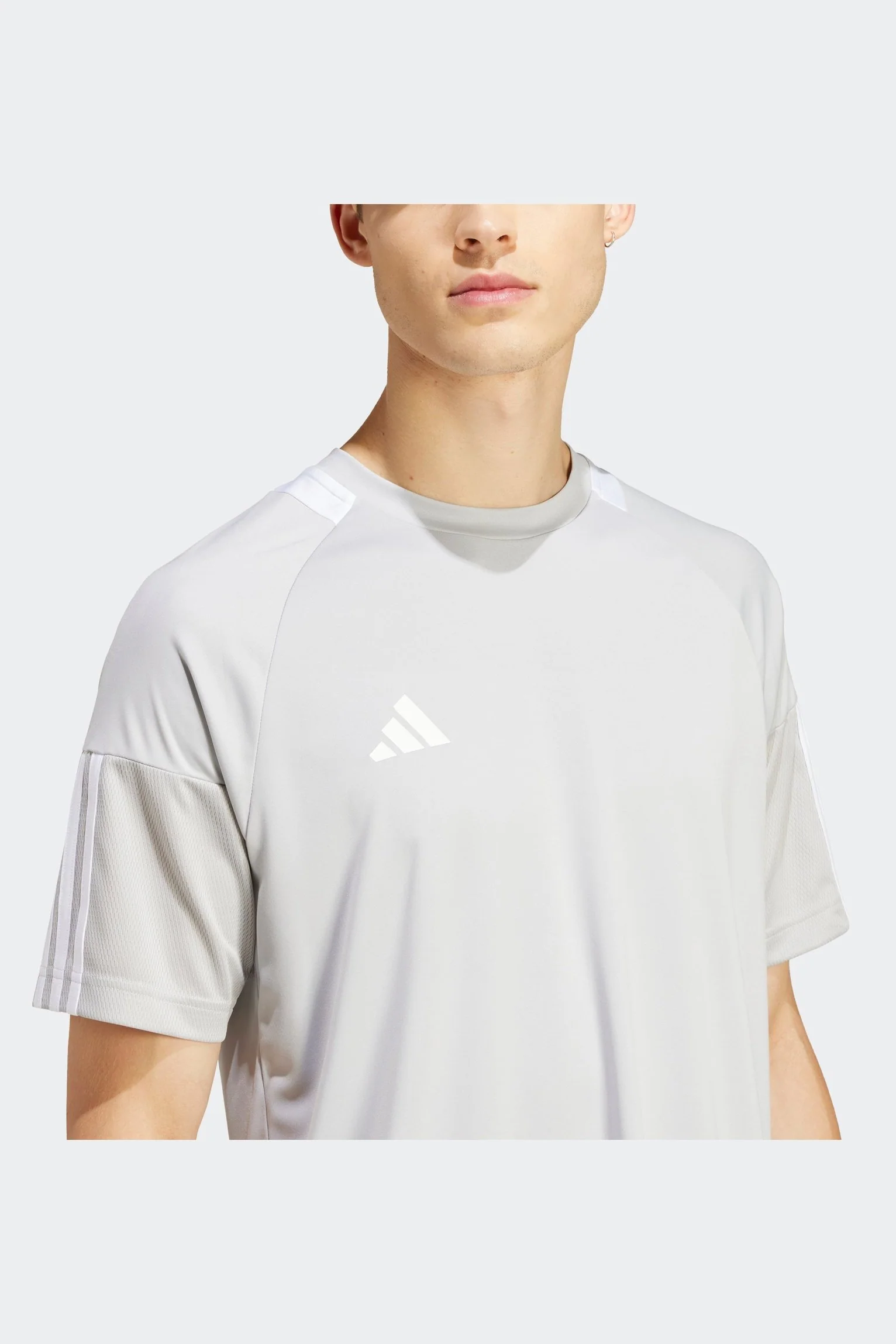טישירט לגברים SERENO 3 STRIPES בצבע אפור ולבן - Image 4
