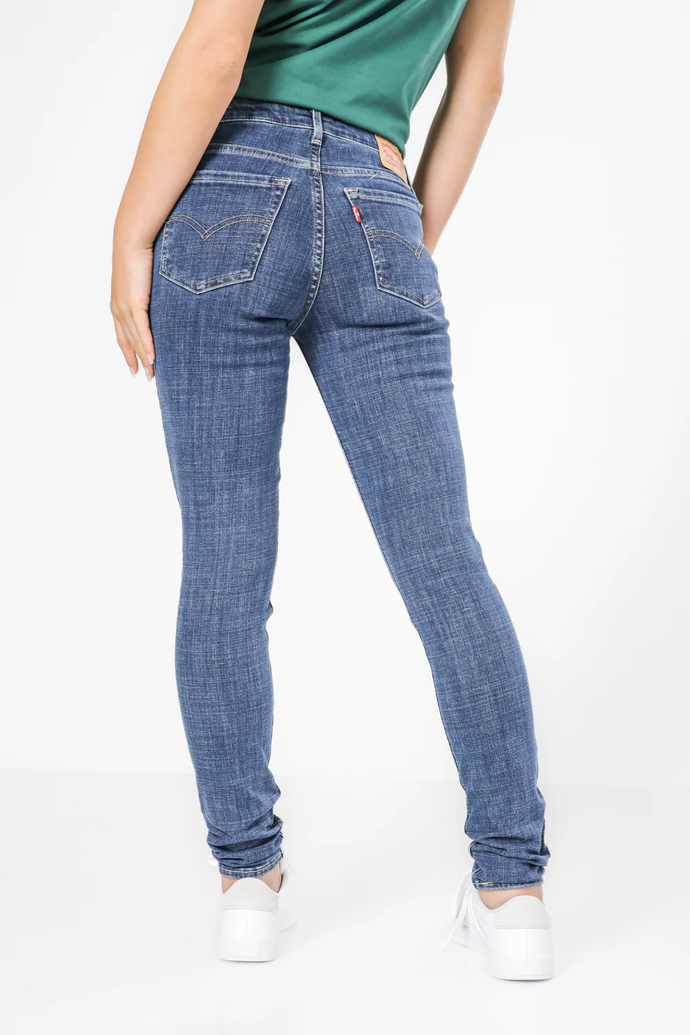 ג'ינס לנשים 711 SKINNY בצבע כחול כהה - Image 3