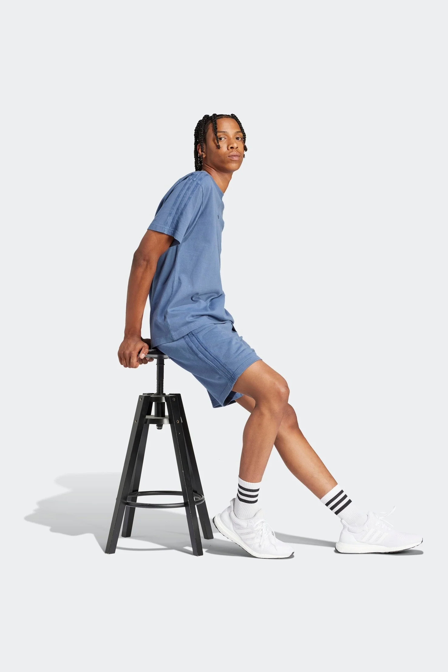 מכנסיים קצרים לגברים ALL SZN FRENCH TERRY 3-STRIPES GARMENT בצבע כחול - Image 3