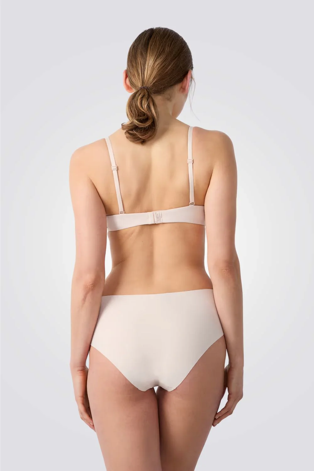 חזייה מרופדת קלאסית N*4 PURE FIT בצבע בז' למידות גדולות | איתם - Image 2