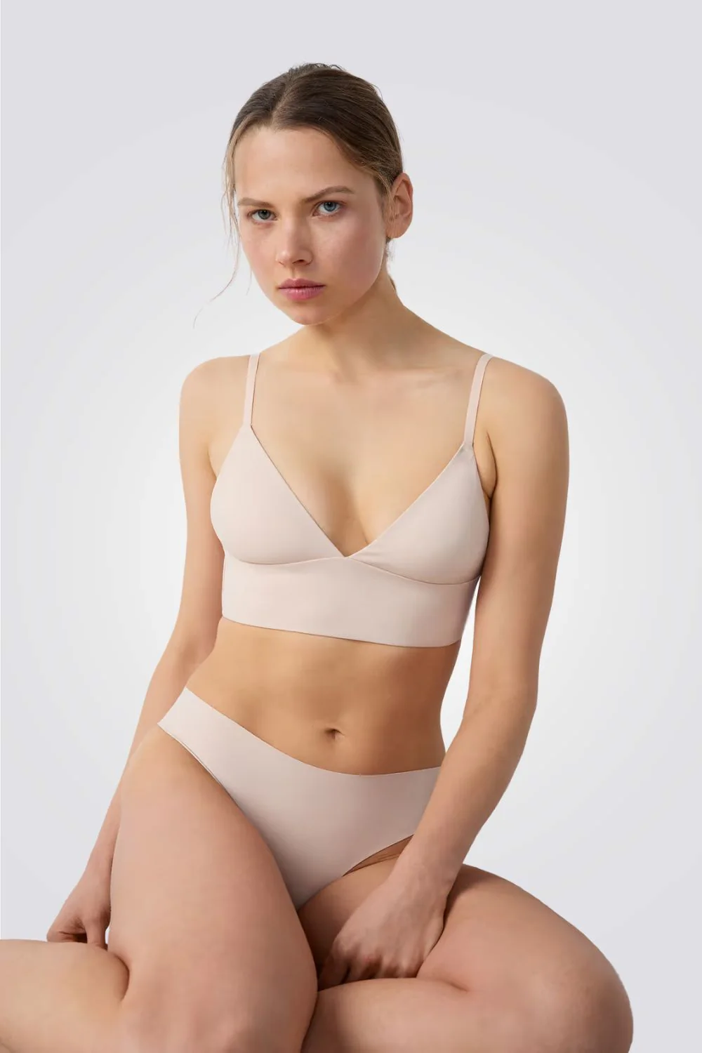 תחתוני חוטיני מיקרופייבר PURE FIT בצבע ניוד - Image 3