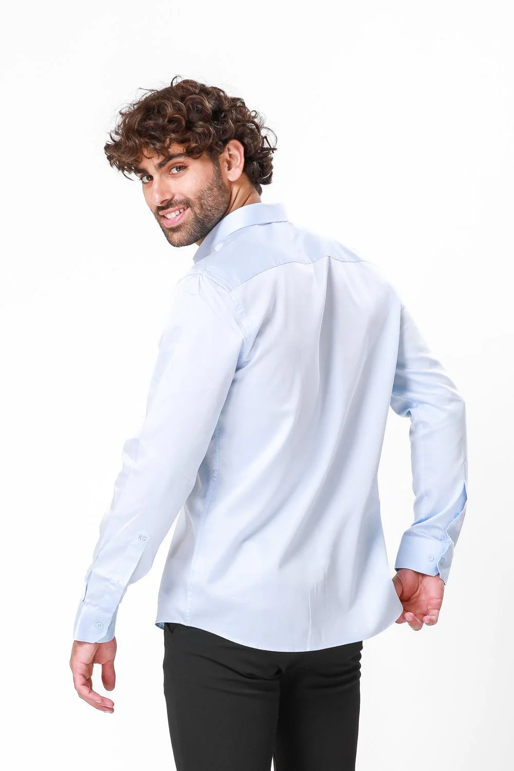 מכופתרת בצבע תכלת בהיר - Image 3