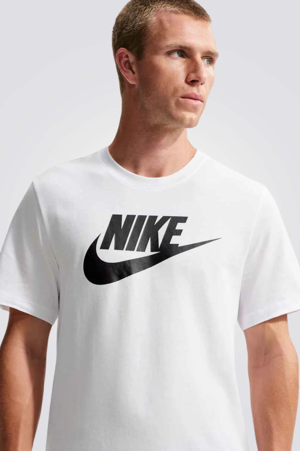 טישירט Nike Sportswear לגברים | נייקי - Image 2