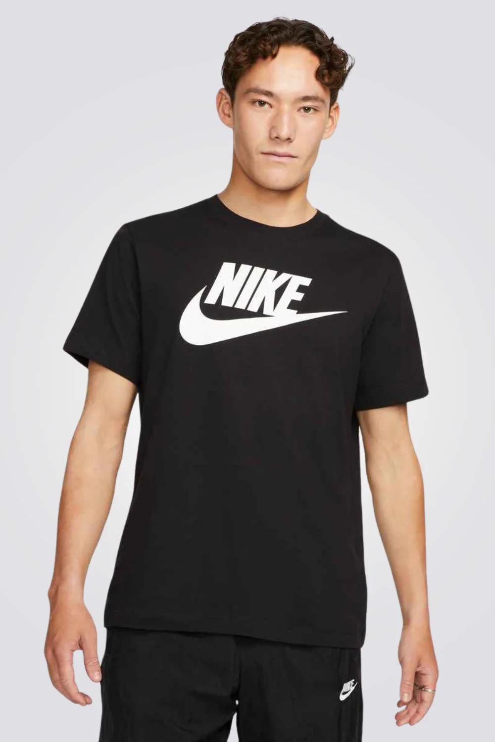 טישירט Nike Sportswear לגברים | נייקי