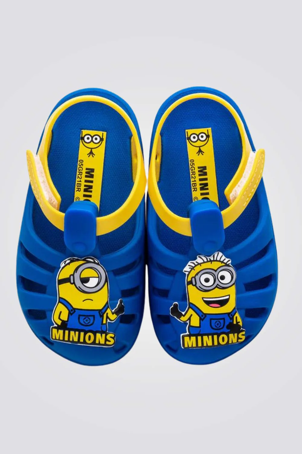 סנדלים לבנים MINIONS HELLO בצבע כחול וצהוב
