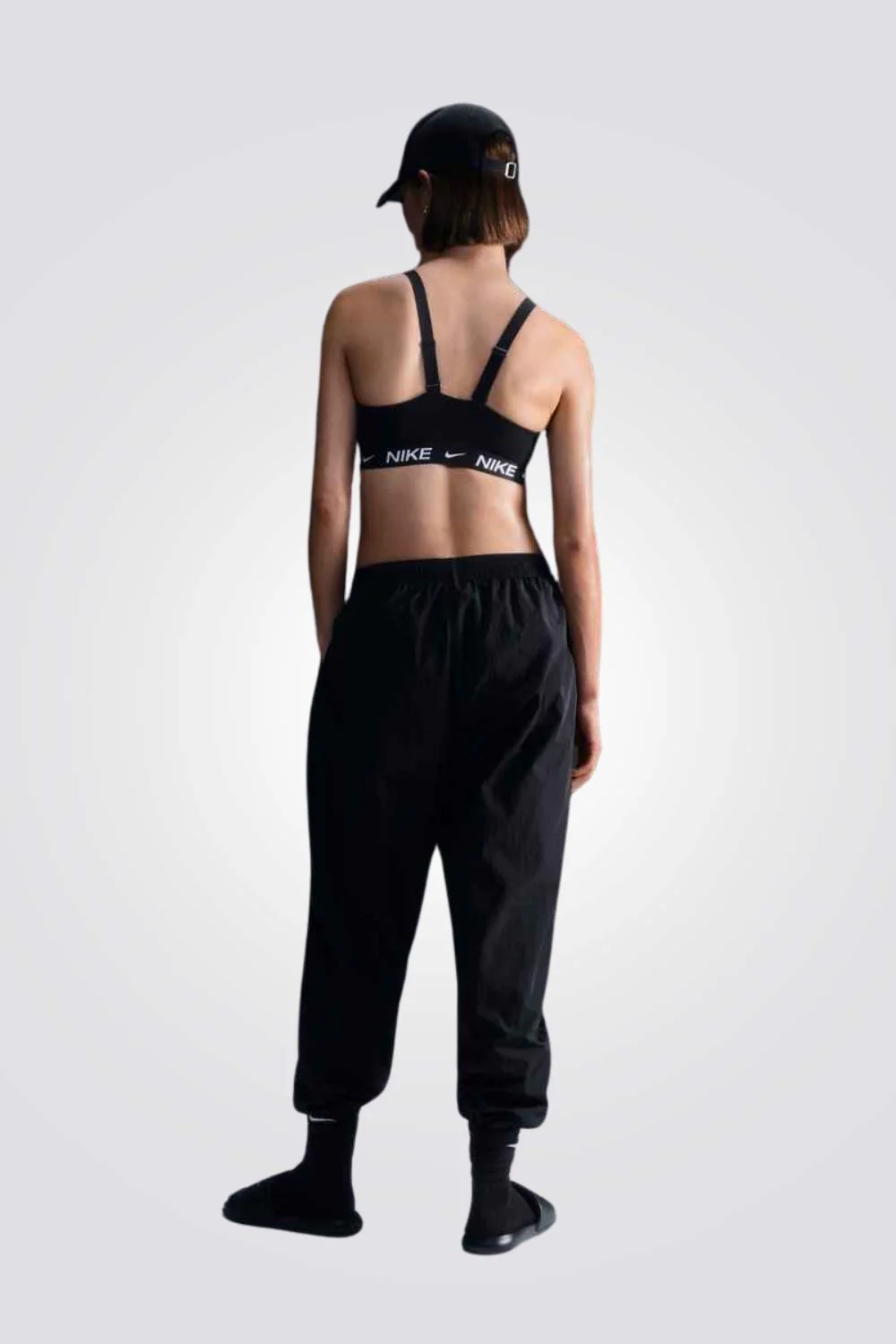 גוזיית ספורט Nike Indy Medium Support לנשים - Image 2