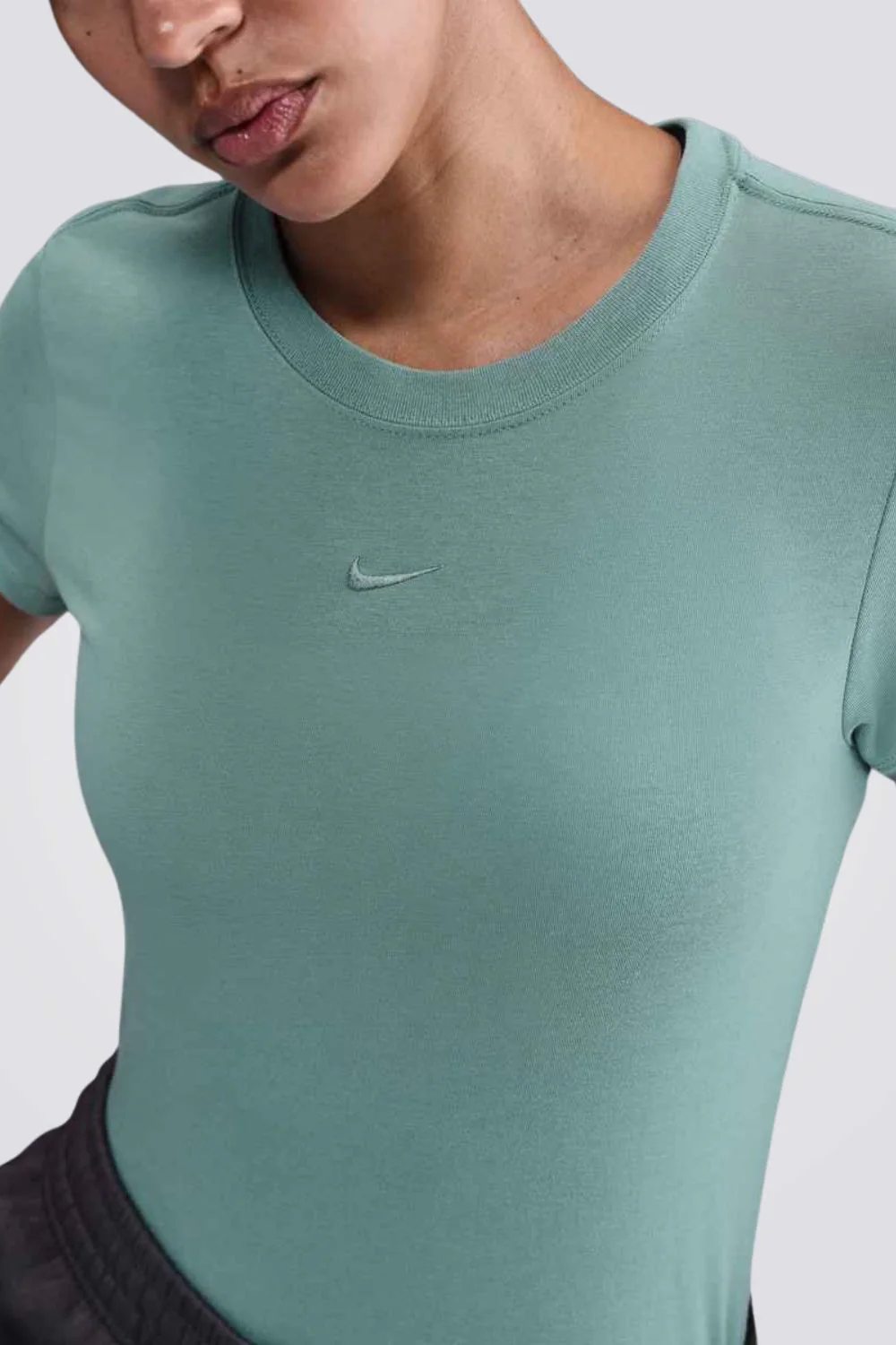 טישירט Nike Sportswear Chill Knit לנשים - Image 4