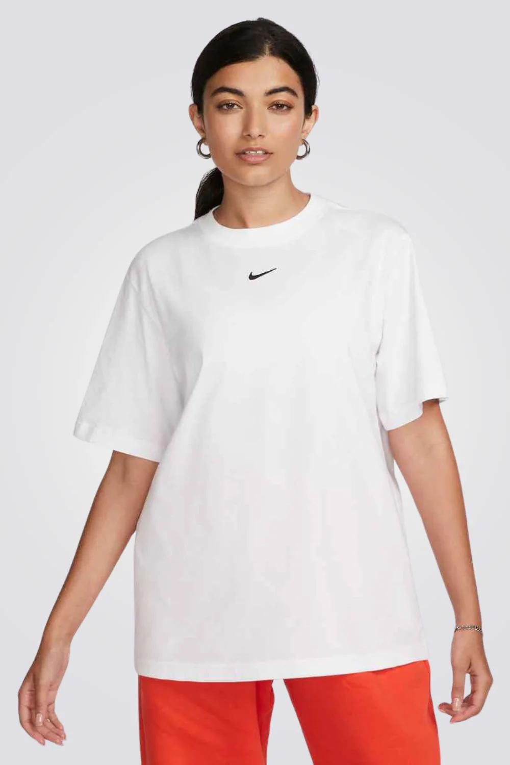 טישירט Nike Sportswear Essential לנשים | נייקי