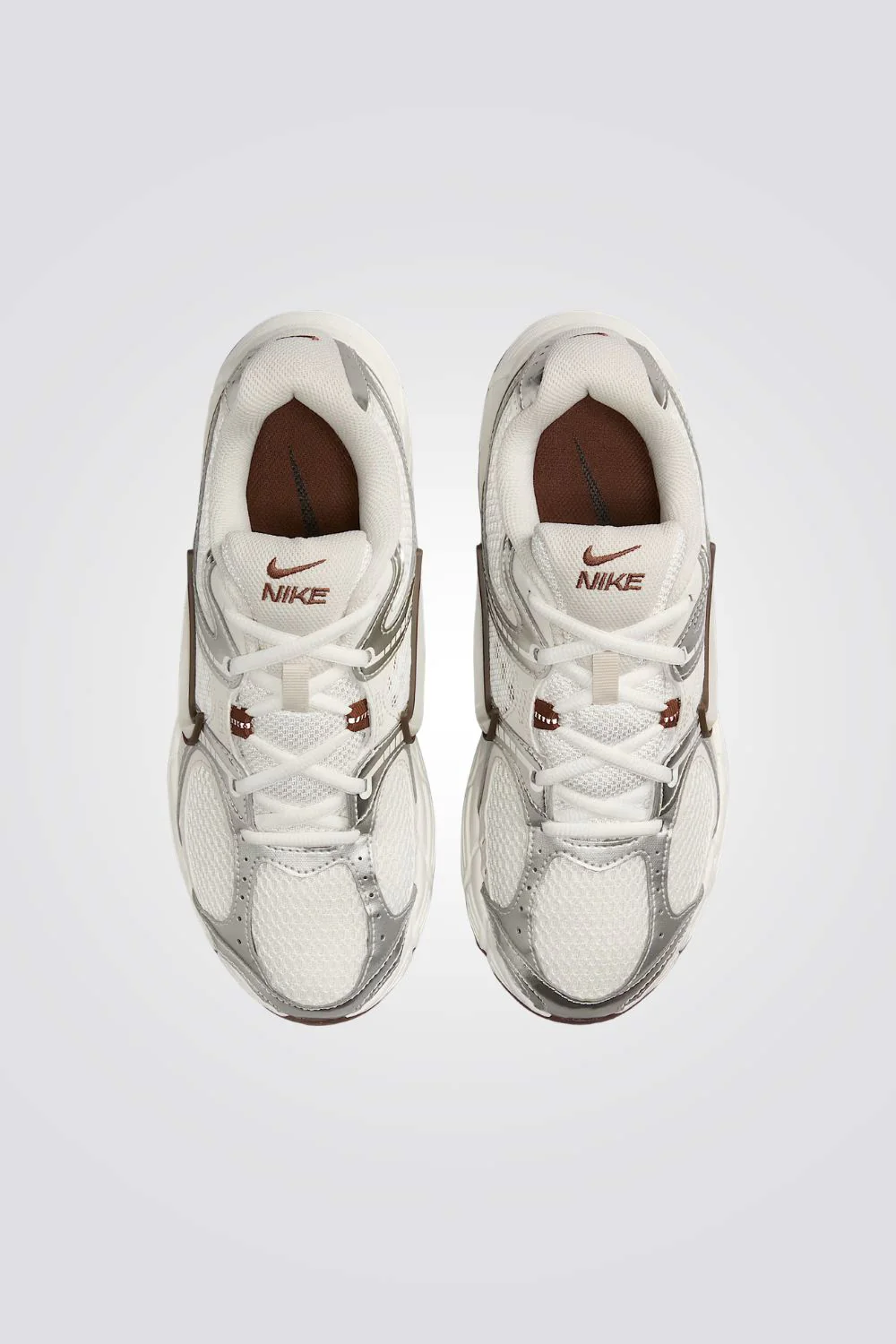 נעלי ספורט Nike V5 RNR לנשים - Image 3