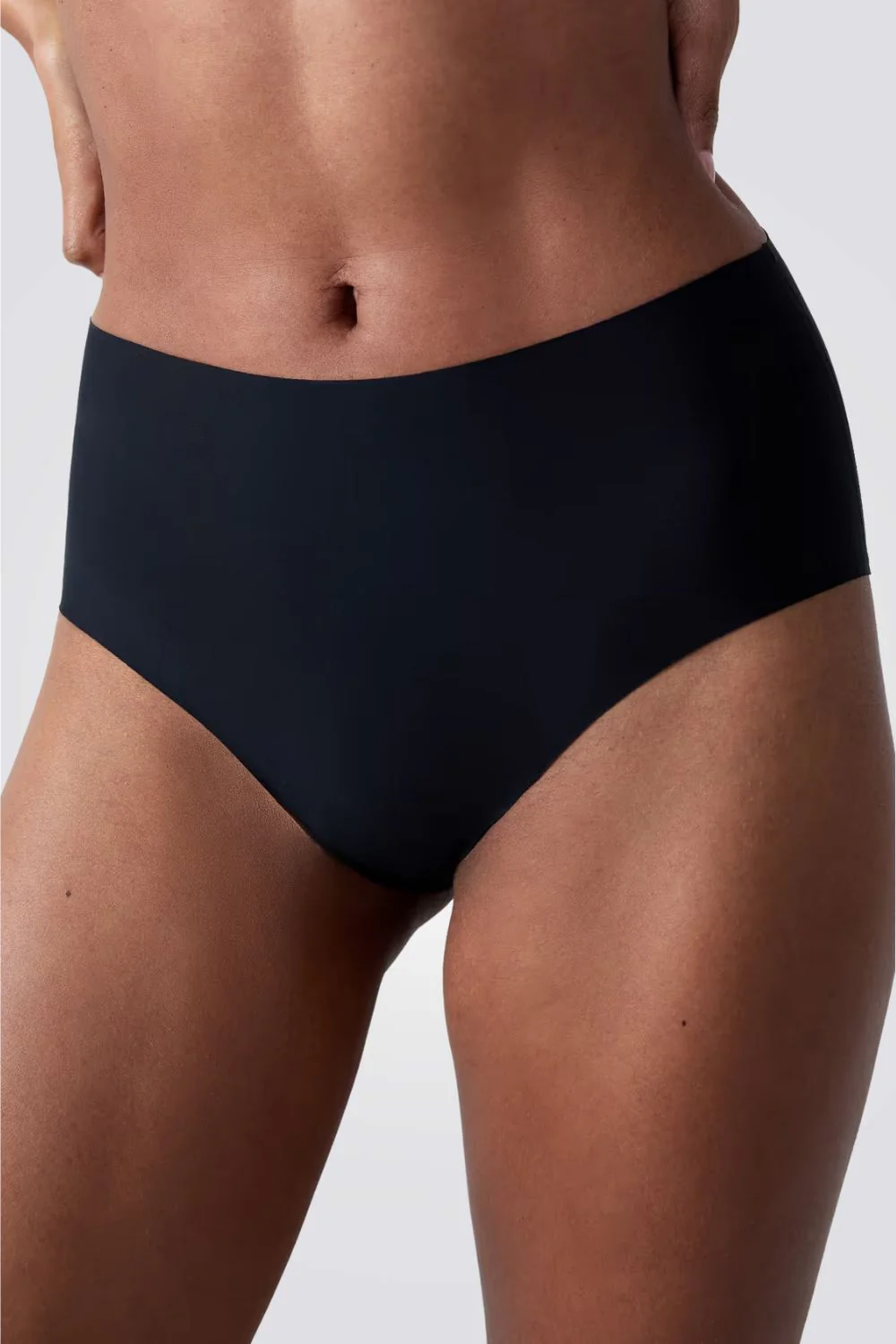 תחתוני בקיני גבוהים PURE FIT בצבע שחור - Image 3