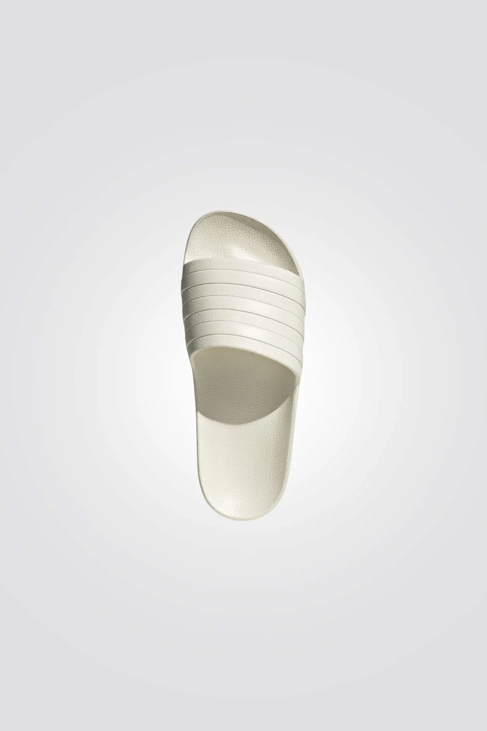 כפכפים ADILETTE AQUA בצבע שמנת - Image 4