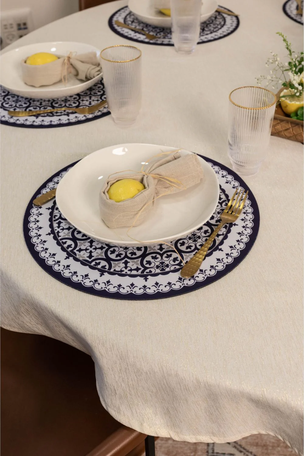 מפה עגולה דגם אמילי 180 ס"מ - Image 2