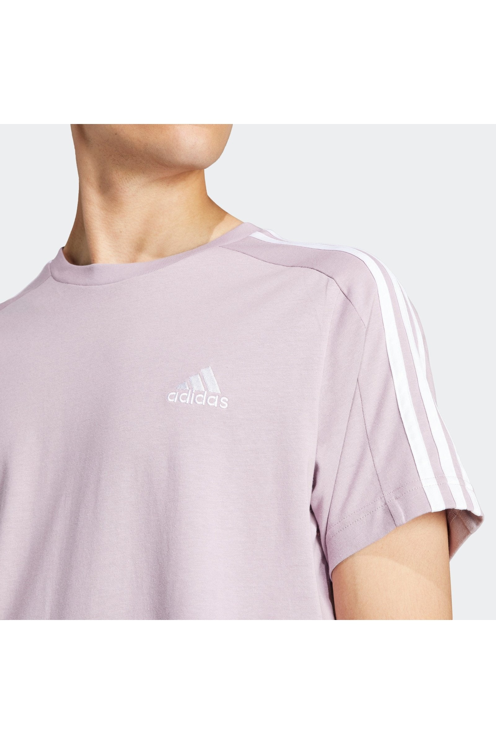 טישירט לגברים ESSENTIALS SINGLE JERSEY 3-STRIPES בצבע ורוד - Image 4