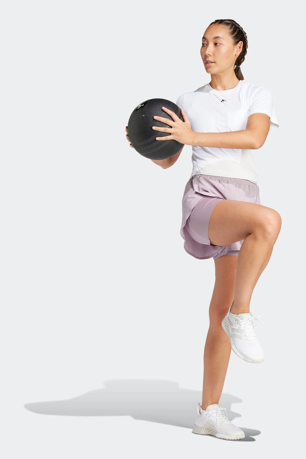 מכנסיים קצרים לנשים DESIGNED FOR TRAINING 2-IN-1 בצבע ורוד - Image 3