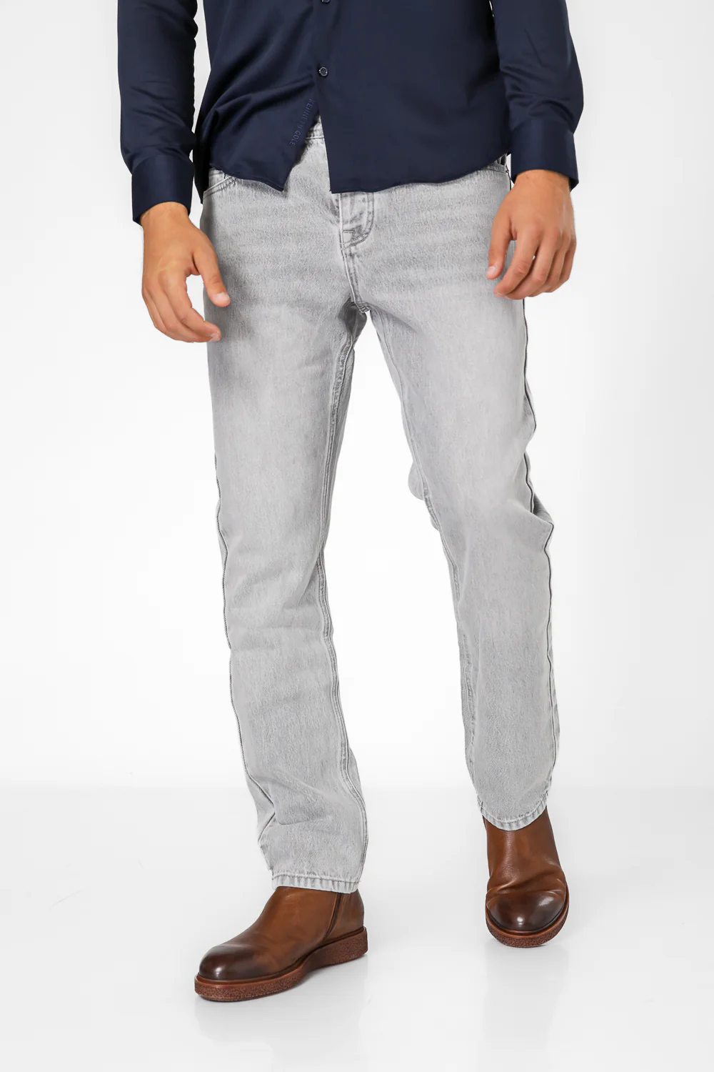 ג'ינס SLIM WASHED בצבע אפור בהיר - Image 5