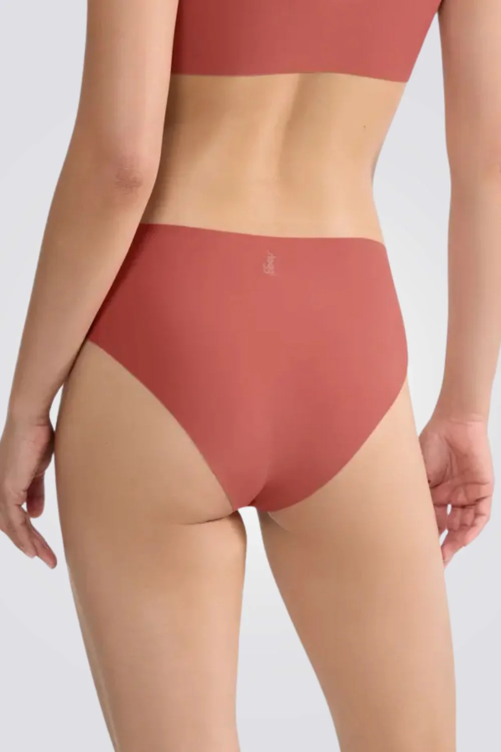 תחתונים בגזרת היי לג לנשים - Image 3