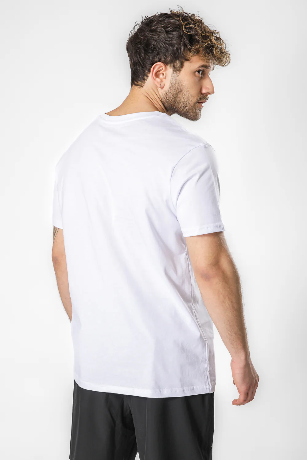 זוג חולצות V NECK לגבר - Image 2