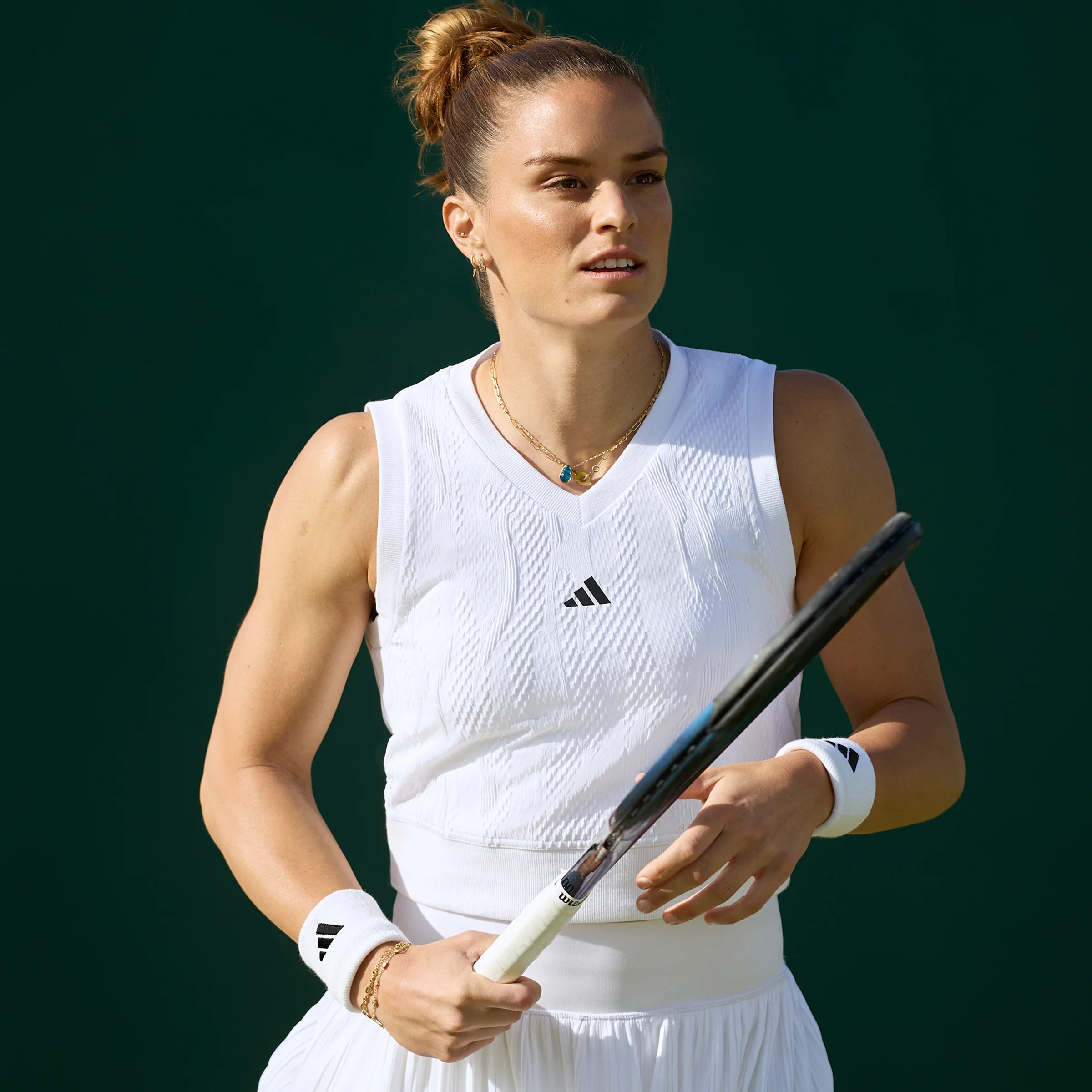 מגיני זיעה ליד Tennis Wristband בצבע לבן ושחור - Image 5
