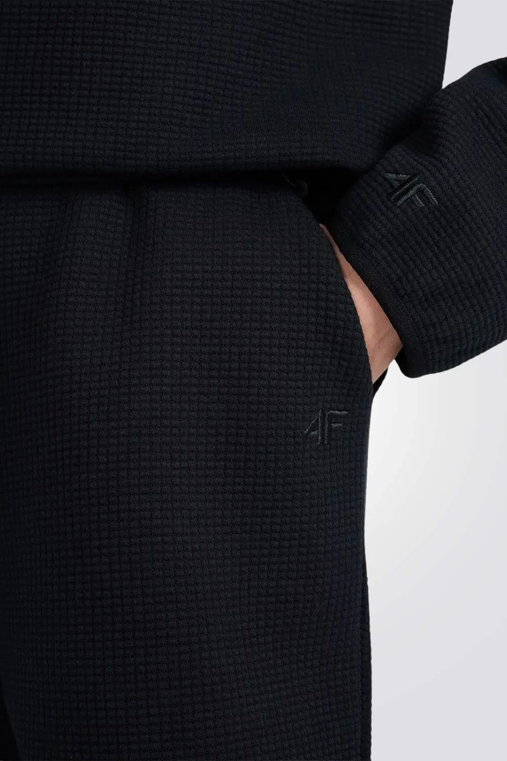 מכנסיים ארוכים Waffle-Knit Sweatpants לנשים | 4F - Image 3