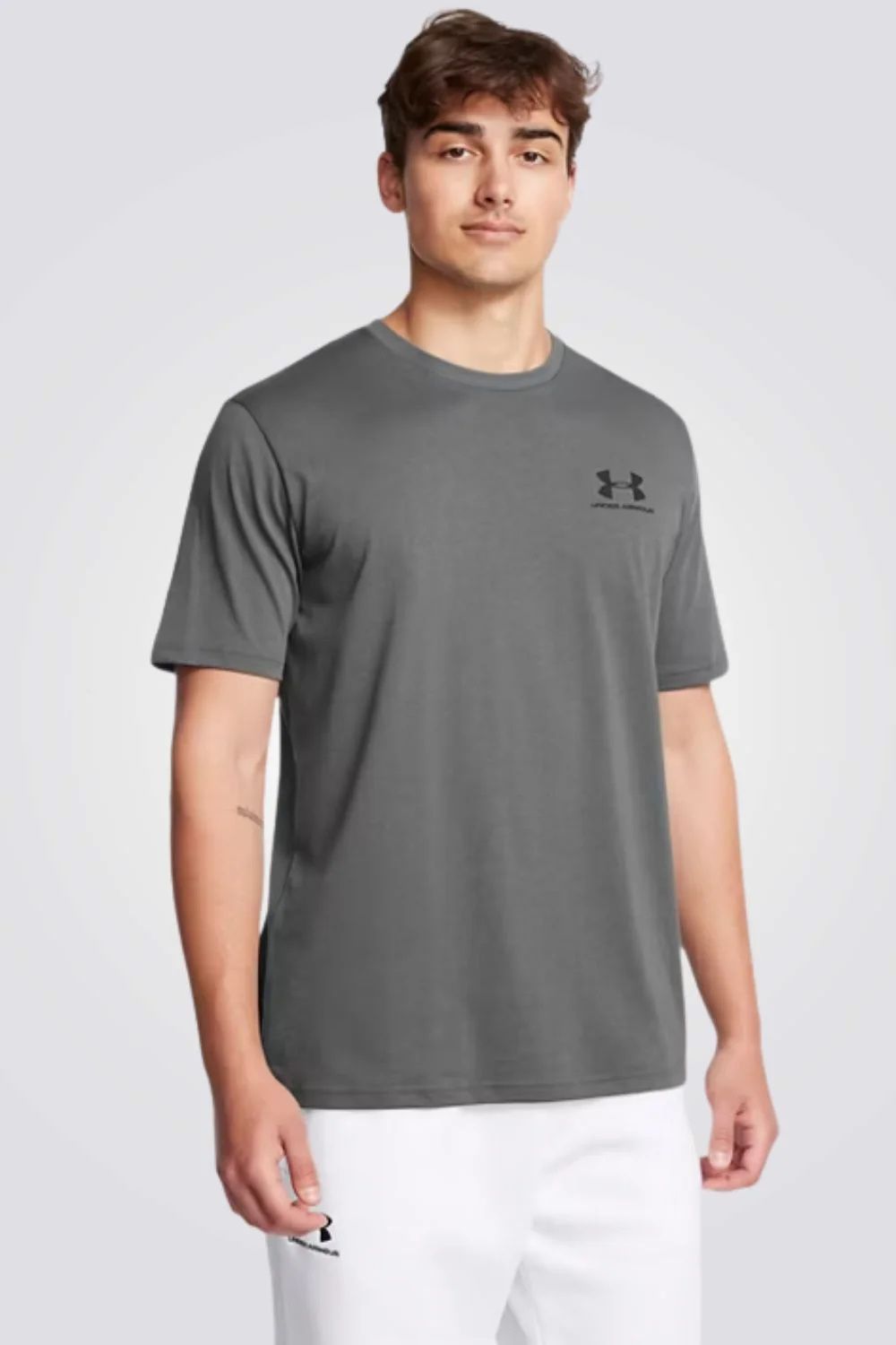 טישירט UA Left Chest Logo לגברים