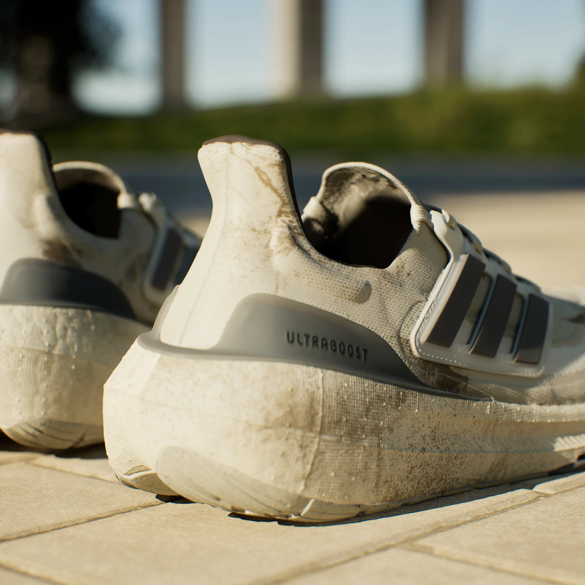 נעלי ספורט לגברים ULTRABOOST LIGHT בצבע אפור - Image 17